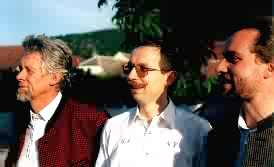 Franz, Günther und Gerhard Fuchs beim Warten auf den Auftritt mit Franz Posch in Loiben (Foto H.Lacina)