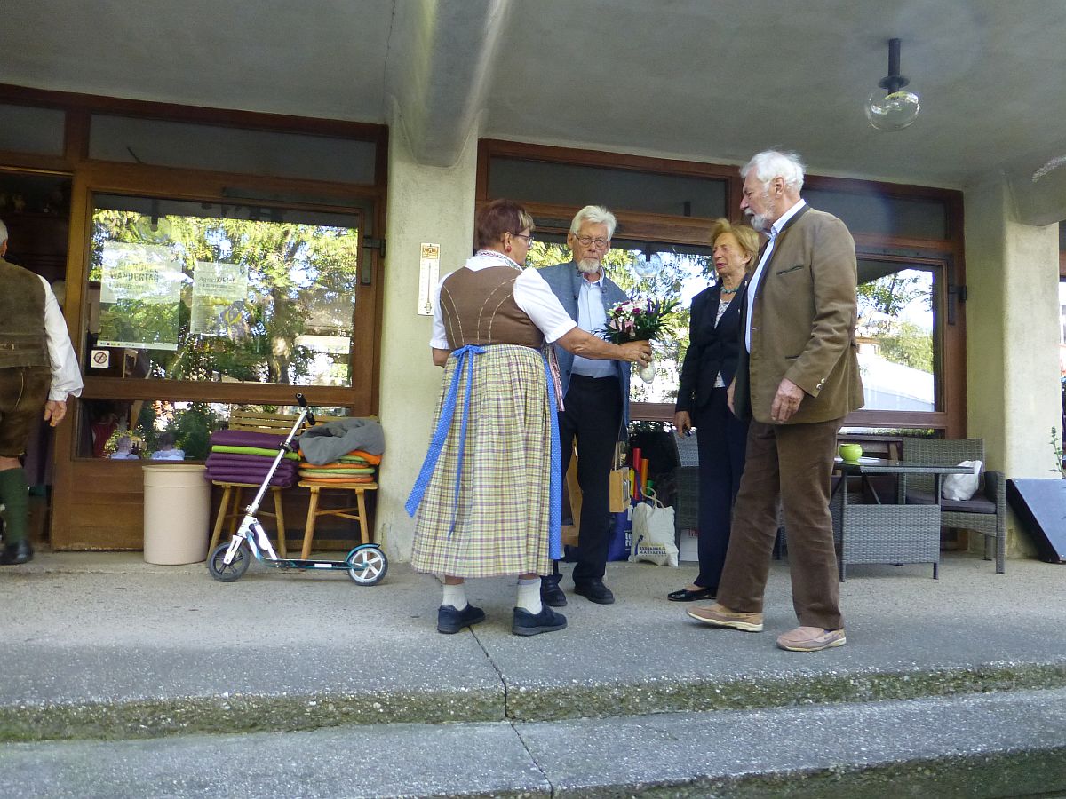 Begrüßung